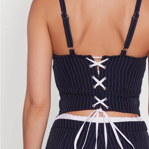 Navy and White Striped Tank Top๐ช - Picture 3 of 3